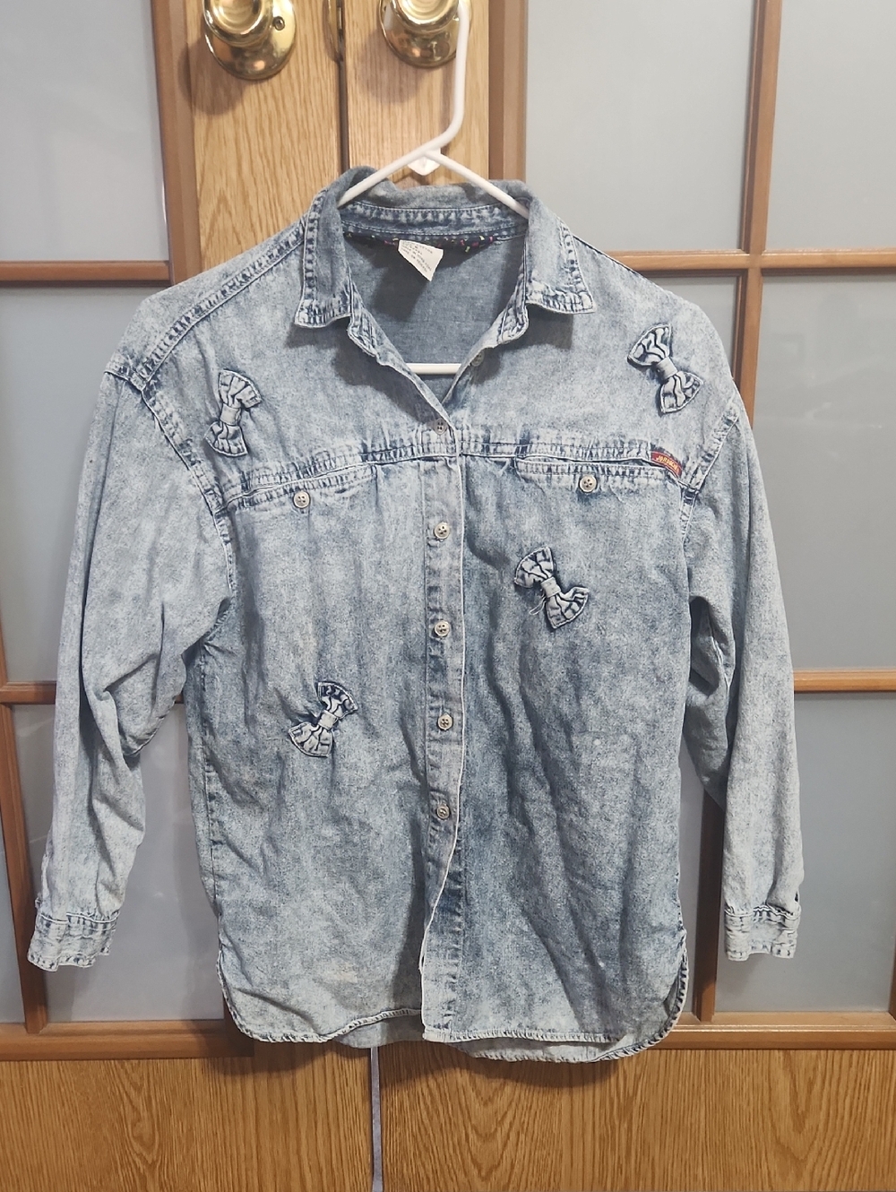 Jordache Vintage Light Wash Womens Denim Button Up Shirt With Bows Size Small